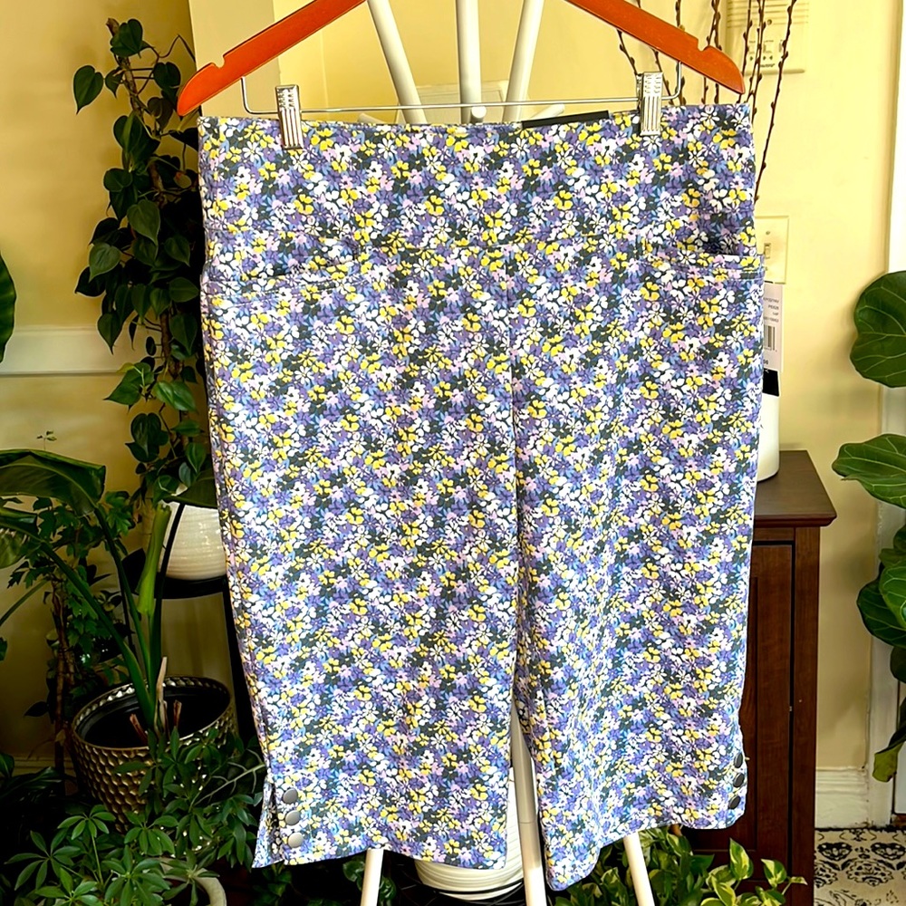 💜💛Napa Valley Floral Print Knee Shorts Comfort Waistband-14P-Purple/Blue- NWT